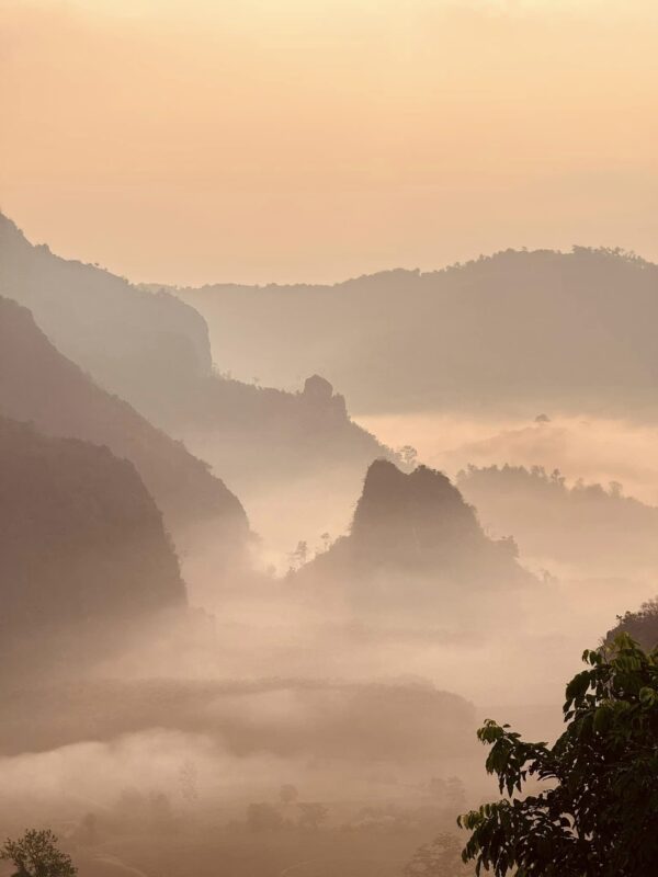 วิวหมอกช่วงพระอาทิตย์ตก โฮมสเตย์บ้านอาหรั่ง รูปที่ 2