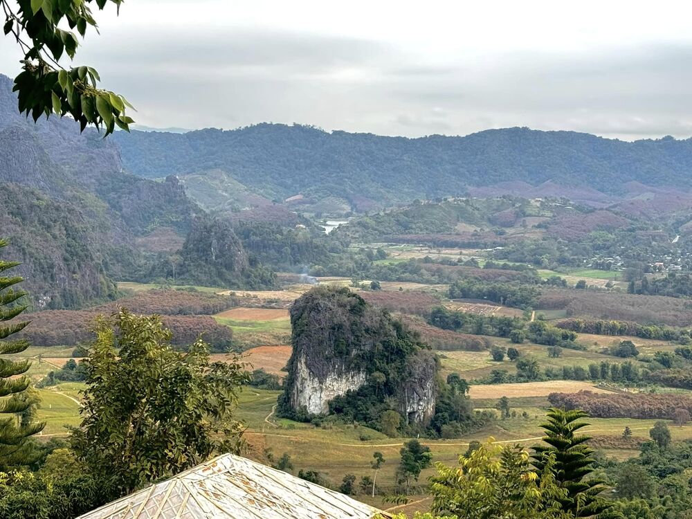 โฮมสเตย์บ้านอาหรั่ง ภูลังกา วิวภูเขาสวยๆข