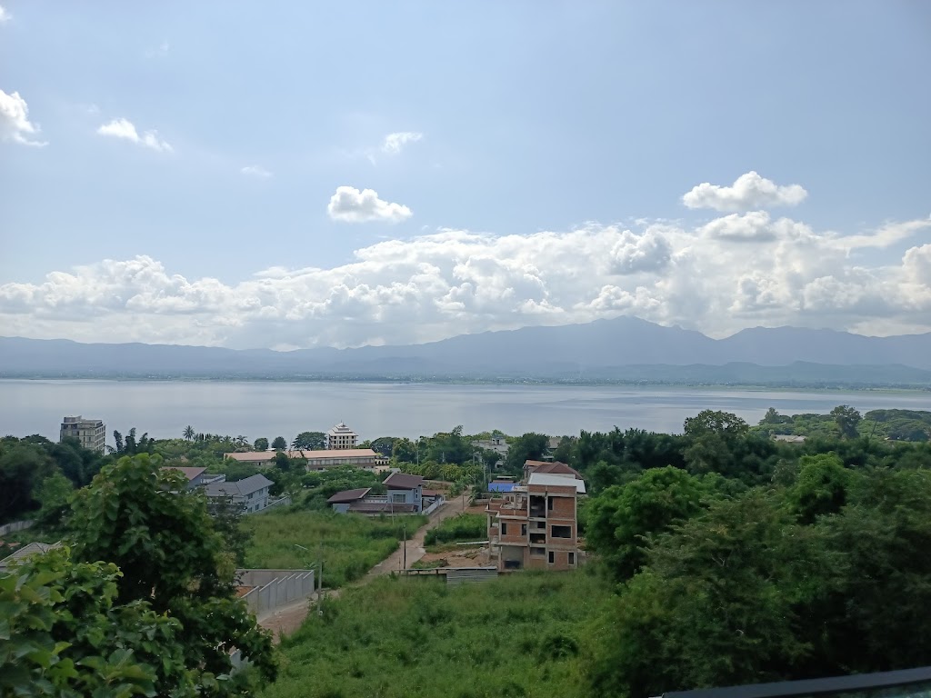 วิวกว๊านพะเยา ที่มองจาก skywalk พะเยา