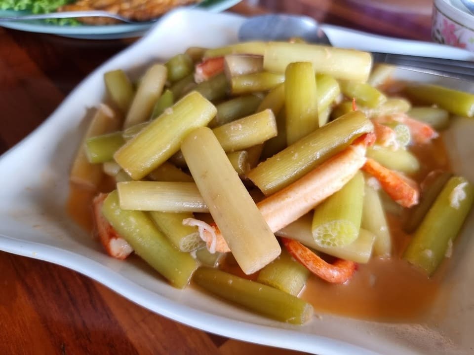 เรือนไทยกุ้งเผา ร้านอาหาร อยุธยา