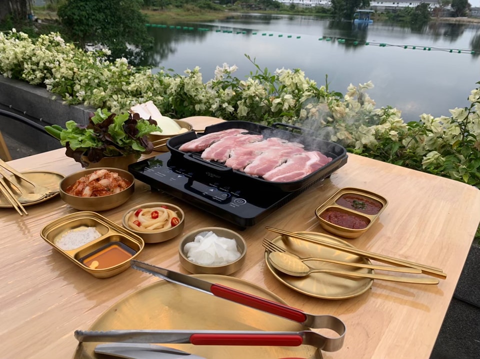 ชุดปิ้งย่าง จากร้าน The Lake Cafe Chalong