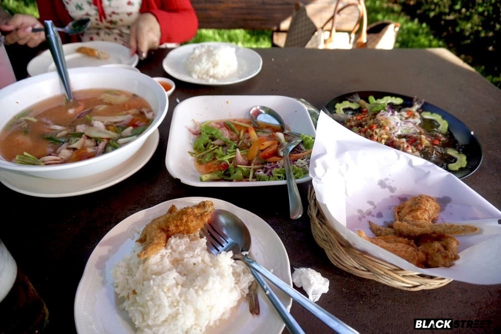 เมนูอาหารและเครื่องดื่ม