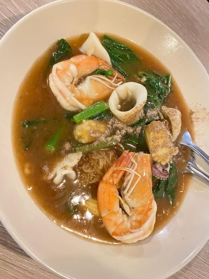 ข้าวผัดกุ้ง เมนูอาหารตัวอย่างของโรงแรมเดอะ เรสซิเดนซ์ เทพกาญจนา 4