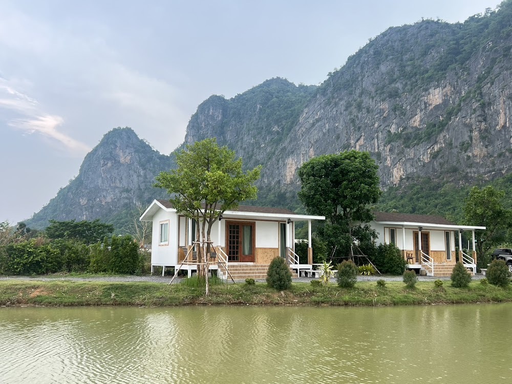 ห้องพักที่ตัดกับภูผาม่าน