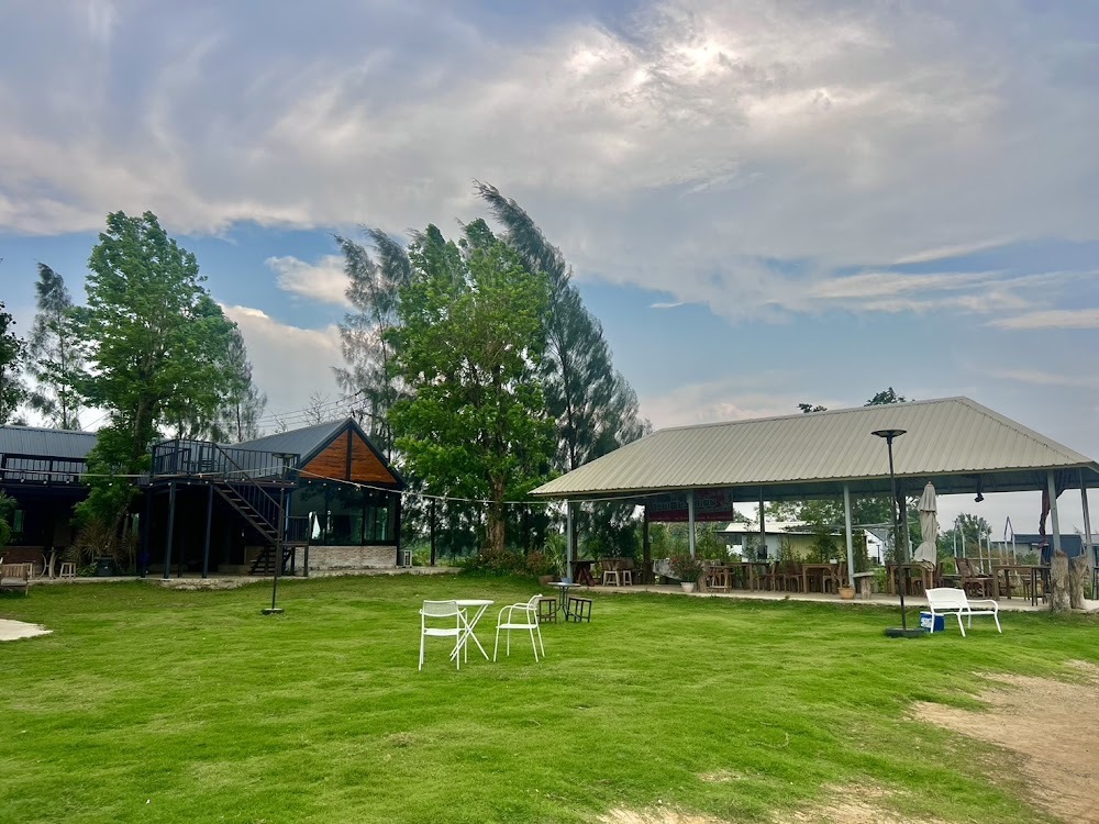 ลานกว้างของ ภูผาม่าน โฮมสเตย์