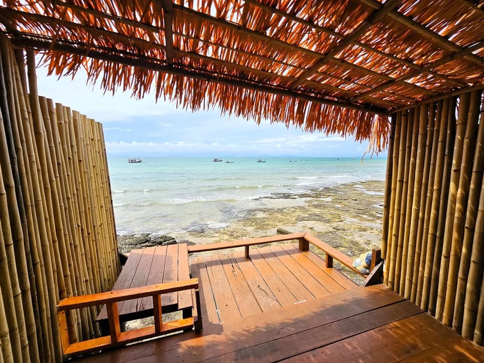 มุมชมวิวด้านหน้า Baan I Talay