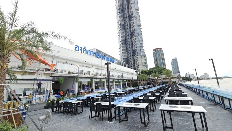 บุฟเฟ่ต์ซีฟู้ดริมเจ้าพระยาที่ต้องลอง Kodtalay The Riverfront 