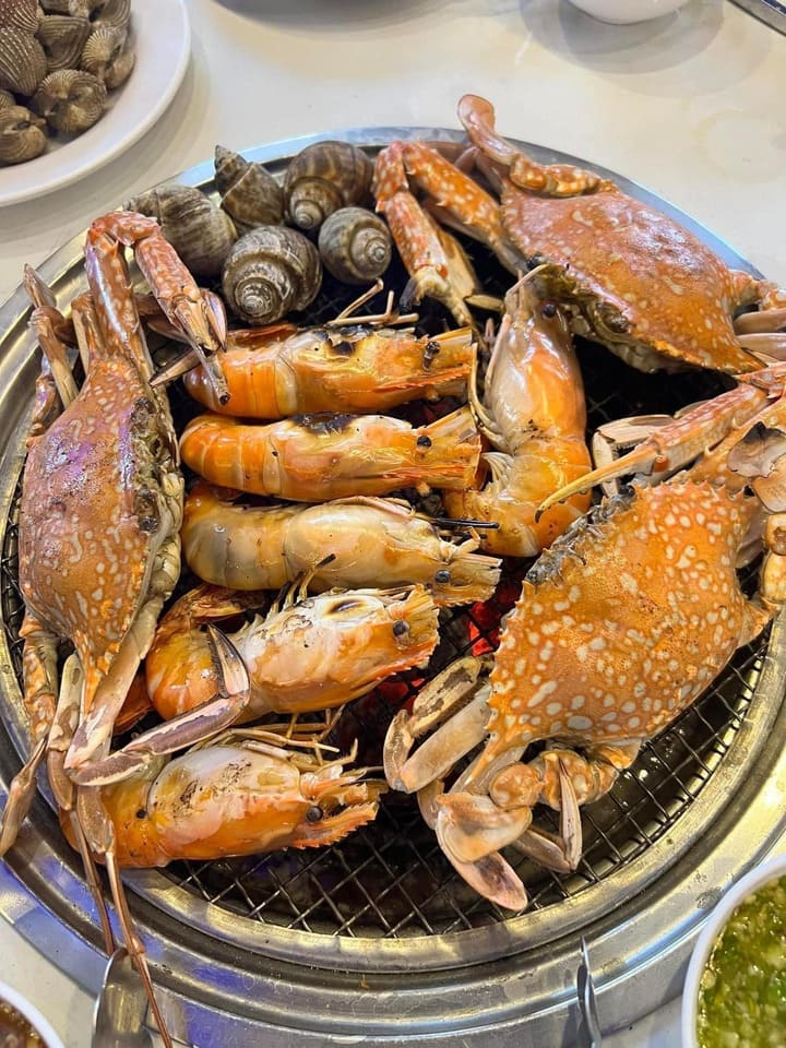 จัดเต็มทะเลเผา Kodtalay The Riverfront 