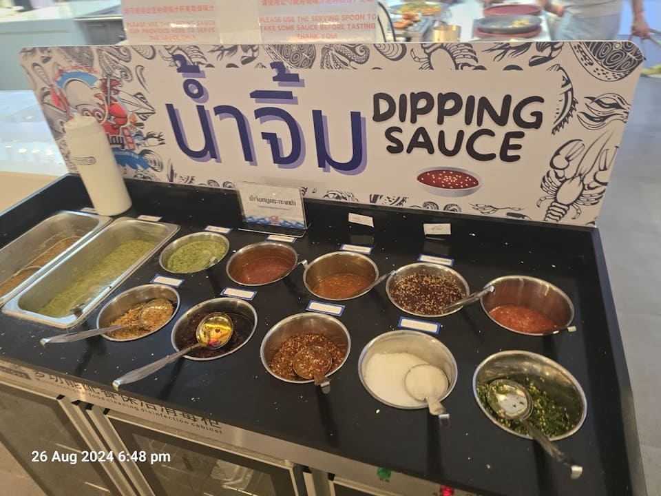 น้ำจิ้มมีให้เลือกตามชอบ Kodtalay The Riverfront 