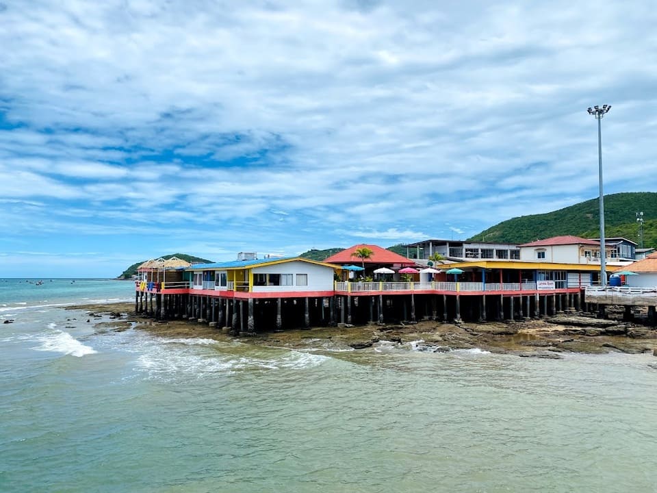 ลารีนา รีสอร์ท เกาะล้าน พัทยา (Lareena Resort Koh Larn Pattaya)