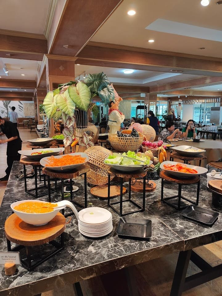 โซนที่พักรับประทานอาหาร Royal Hills Golf Resort and Spa