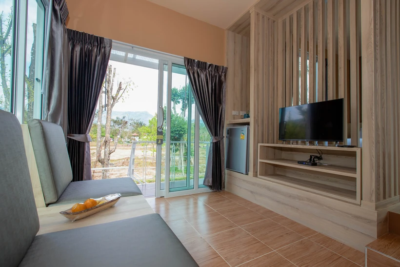 นั่งดูทีวีชิลๆ The Chamuang Forest