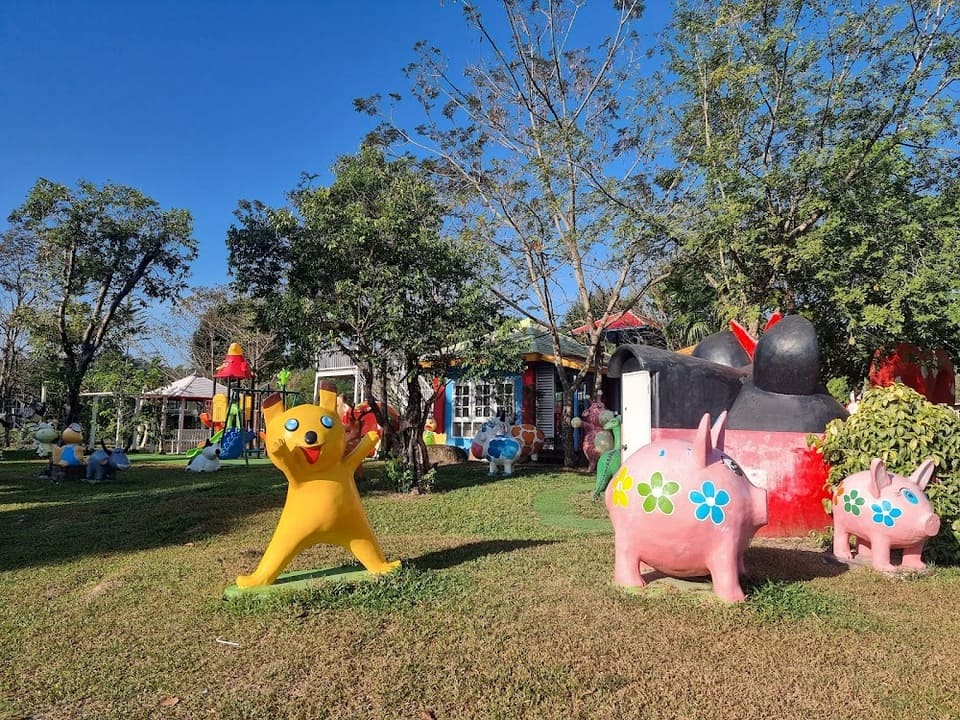 มุมสนามเด็กเล่น The Chamuang Forest