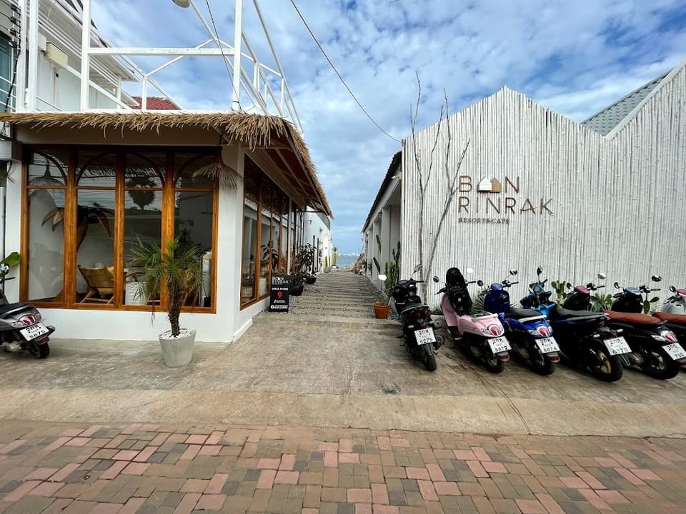 บ้านรินรักษ์​ เกาะล้าน